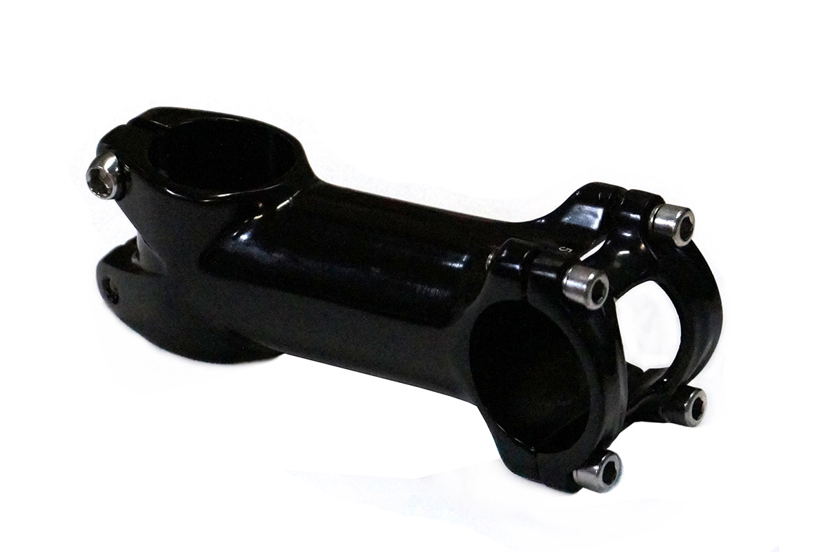 Вынос руля STARK JA-008,1-1\8",A-Head,L-90mm,руль 31.8mm, алюминиевый, черный глянец Вынос руля STARK JA-008,1-1\8",A-Head,L-90mm,руль 31.8mm, алюминиевый, черный глянец