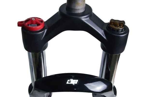 Вилка GRINZ ES 456 MLO 26"*1.1\8"ход 100мм, локаут механический, предварительное сжатие, алюминиевая,безрезьбовая, черная\белая